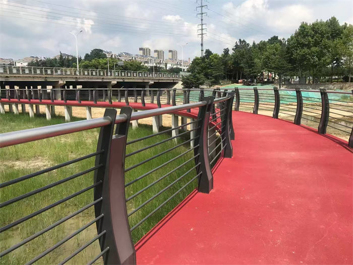 桥梁防撞立柱实力厂商