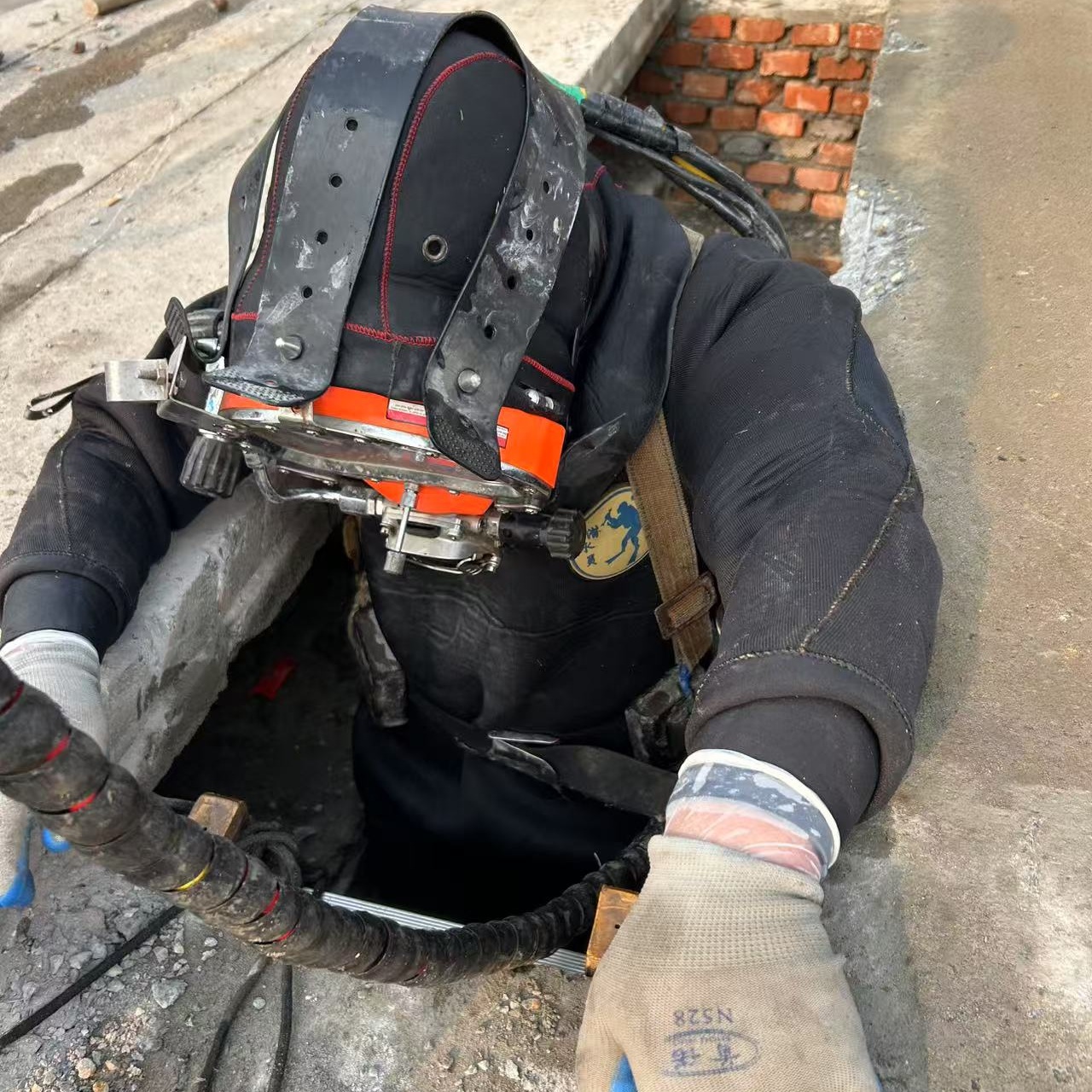 水下打捞：深潜打捞可靠