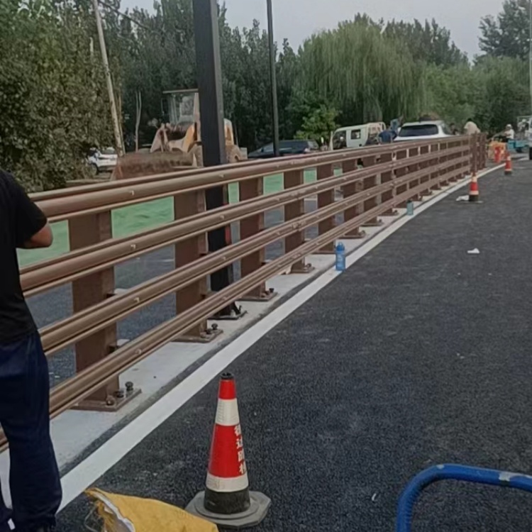 道路护栏喷漆防撞护栏为您提供一站式采购服务