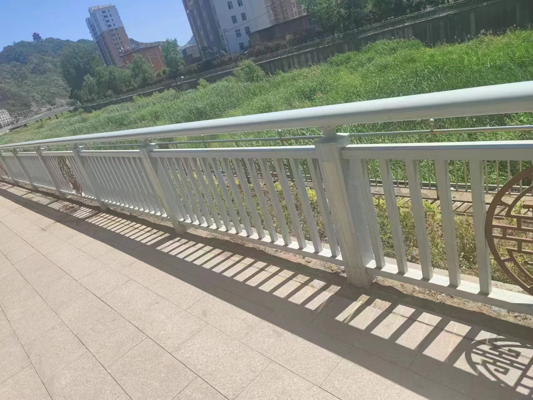【护栏】_不锈钢复合管护栏厂家品质服务诚信为本森鑫灯光护栏